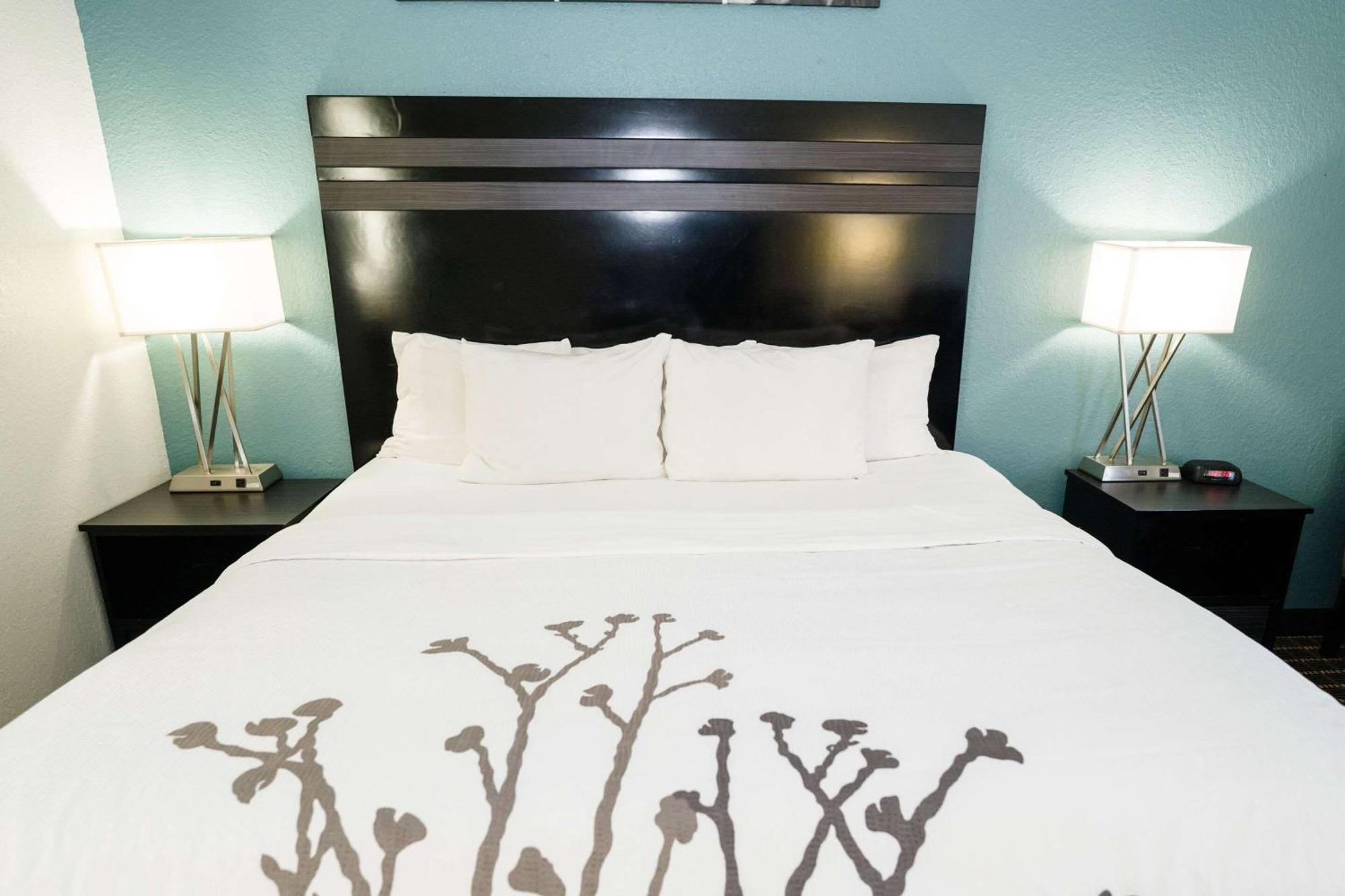 Sleep & West Hotel Knoxville