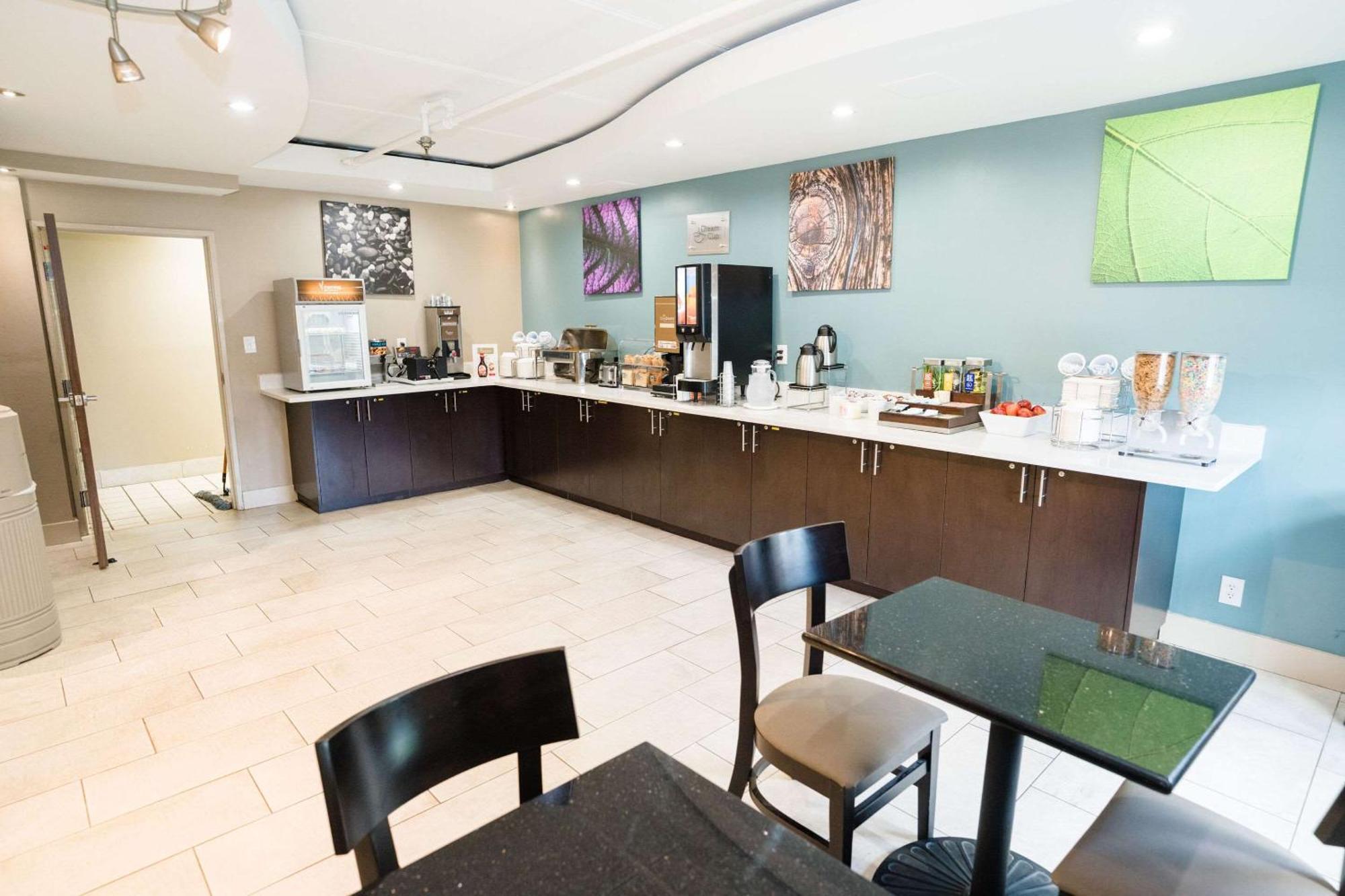 Clarion Inn&suites West Knoxville