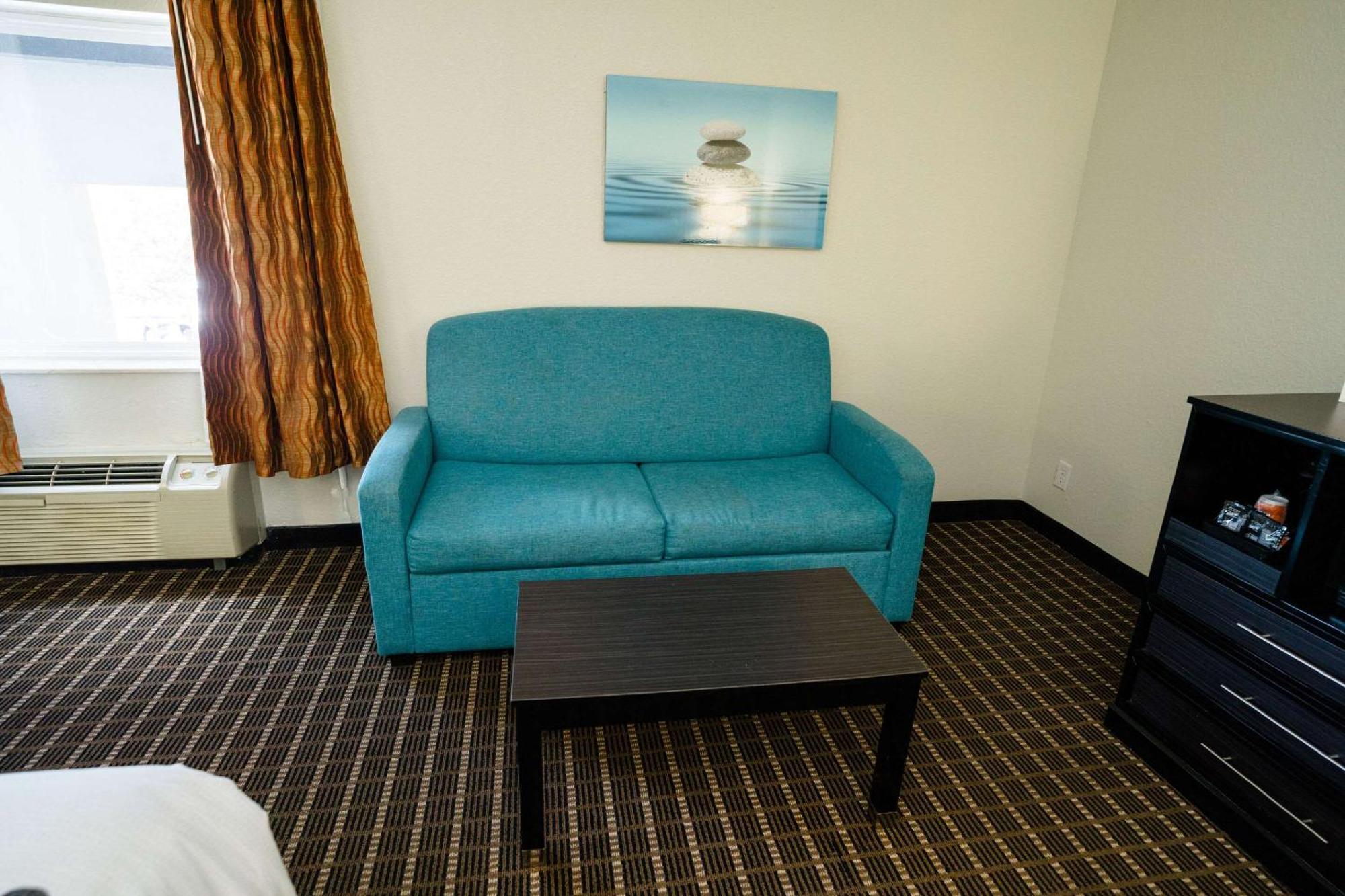 Sleep & West Hotel 2*