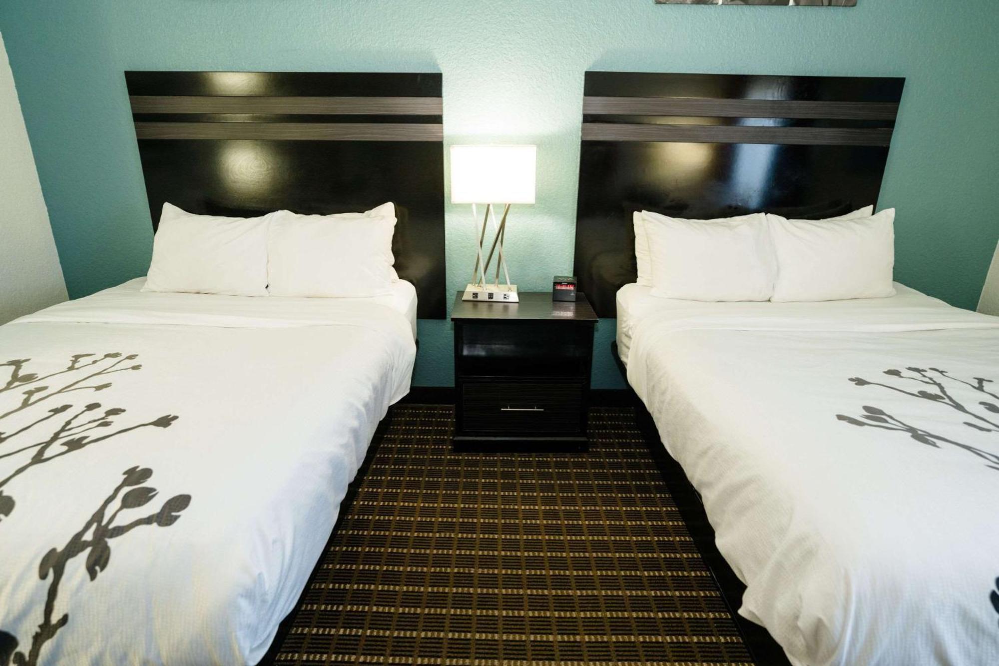 Hotel Sleep & West Knoxville